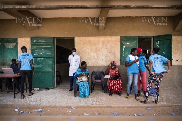 Casos de COVID-19 en África suben a 828,214