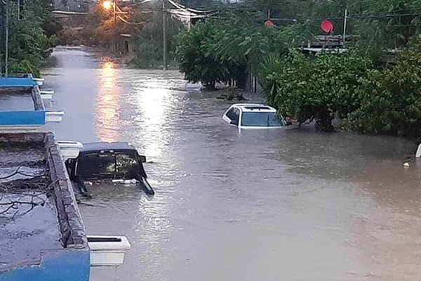 Al menos dos muertos deja tormenta Hanna en su paso por México