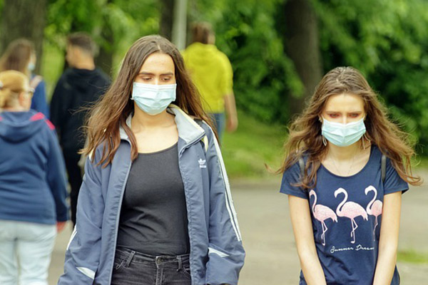 Consejos para evitar contagios de coronavirus entre jóvenes