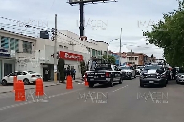 Sujeto mostró documento falso en banco y provocó intenso operativo; al final se fugó
