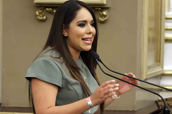 Tonantzin sigue firme como diputada; caos administrativo hereda Glockner