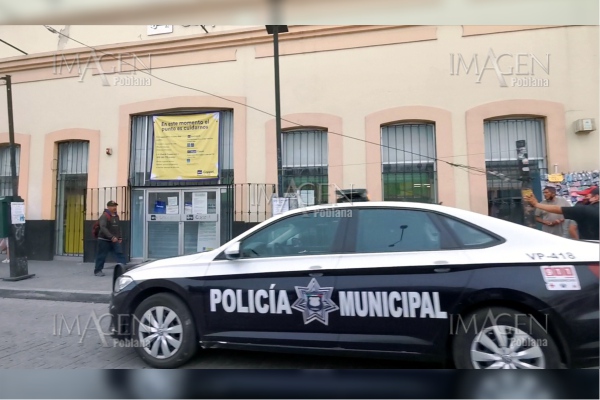Policía frustra robo en Coppel; maleantes huyen con las manos vacías
