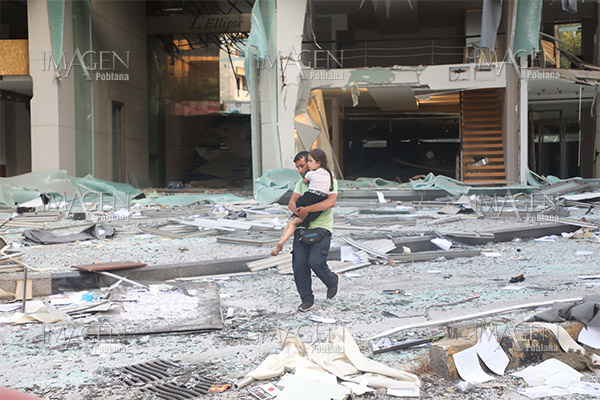 Unos 100,000 niños pueden haberse quedado sin hogar tras la explosión en Beirut