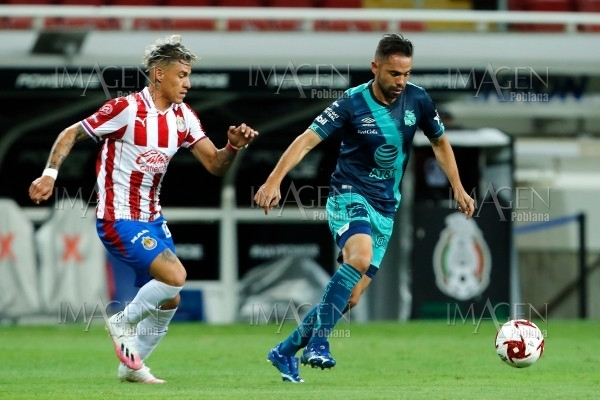 Con gol de Ormeño, el Puebla hundió más a Chivas