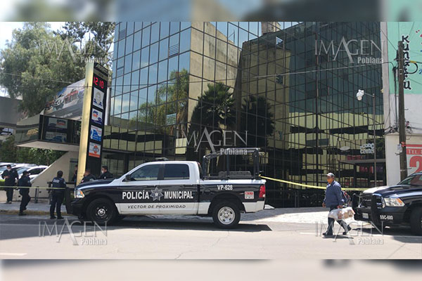 Hallan muerto a vigilante de edificio; descartan robo