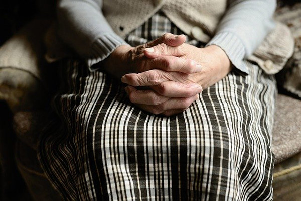 Alzheimer en pandemia: la historia real que está conmocionando al mundo