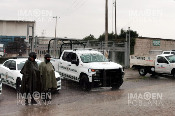 Autoridades de la FGR y Guardia Nacional inspeccionan gasera