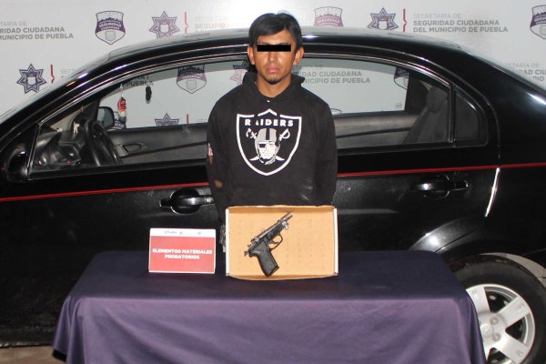 Policía Municipal captura a delincuente armado por robo de vehículo