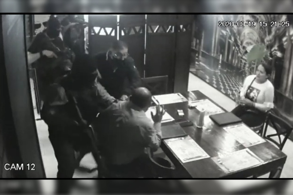 Provoca pánico irrupción de la FGR en restaurante de La Paz