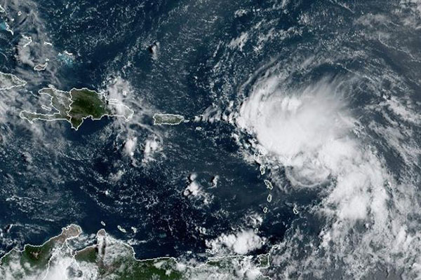 Trump decreta emergencia en Puerto Rico por la tormenta tropical Laura