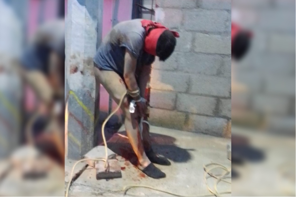 Vecinos vigilantes capturan, amarran y golpean a ladrón