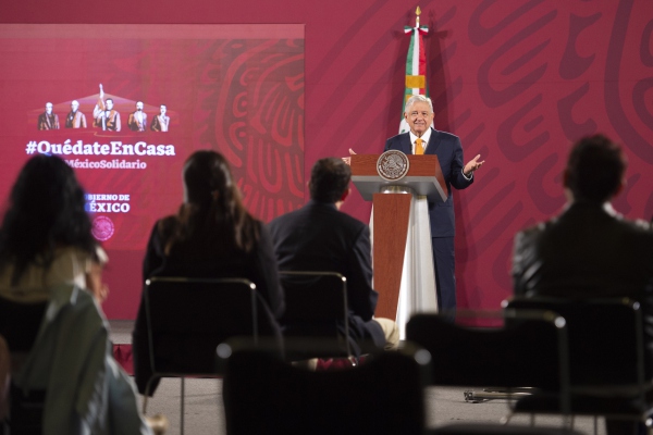 Pleito entre AMLO y opositores, cual mafia italiana
