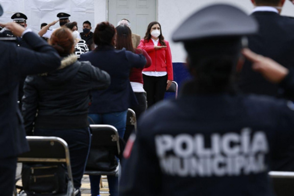 Reconocen a policías acaecidos en cumplimento del deber durante Día del Policía Municipal
