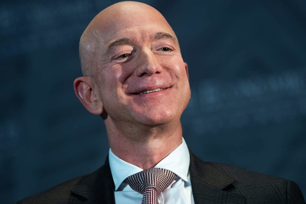 Jeff Bezos, cerca de ser el primero en la historia con una fortuna de 200,000 mdd