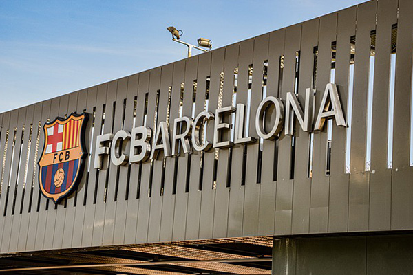 Exdirectivo del Barcelona pide a Messi quedarse en el equipo y arremete contra Bartomeau