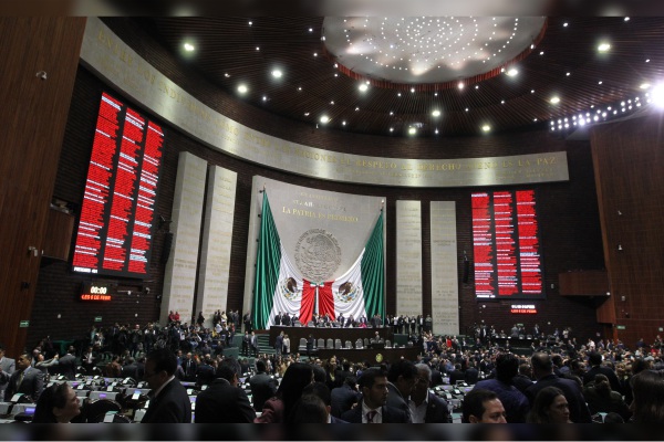 López Obrador pide respetar acuerdos para dirigir el Congreso "sin maniobras"
