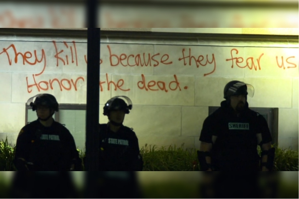 Autoridades arrestan a grupo que planeaba matar a policías en Kenosha, Wisconsin