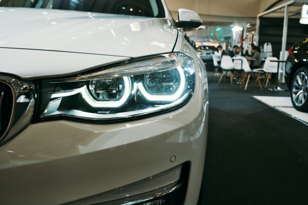 Venta de autos en México cae 28.7% y suma un semestre a la baja