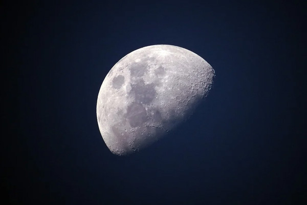 La Luna se está oxidando y desconcierta a científicos