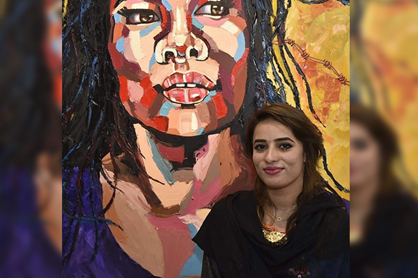 Asesinan a periodista en Pakistán; sospechan “crimen de honor” por parte de su esposo