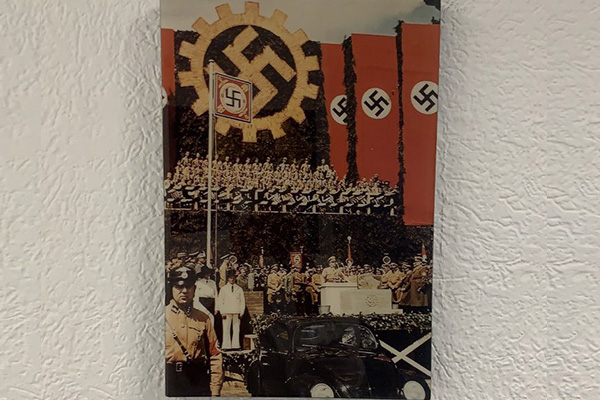 Volkswagen rompe relación con distribuidora por mostrar un cuadro nazi