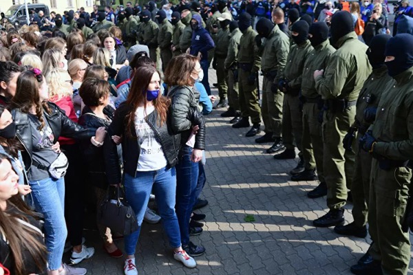 Se registran 250 detenidos durante nueva jornada de protestas en Bielorrusia