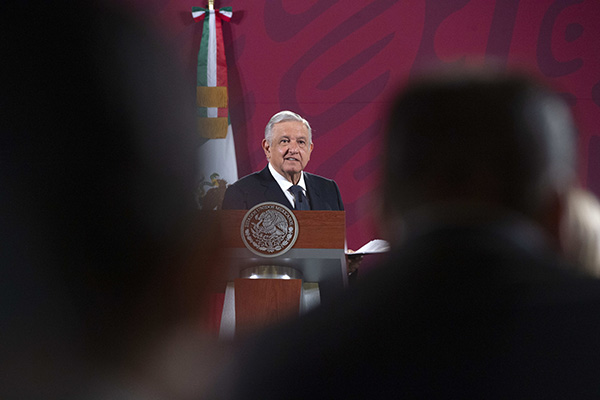 En dos años, AMLO solo ha perdido nueve puntos de popularidad
