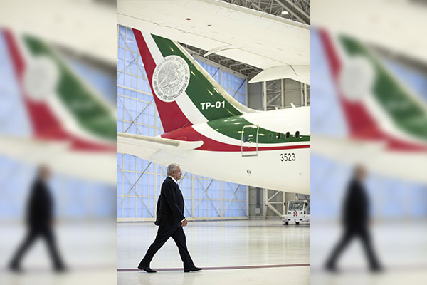 “Cuando despertó, el avión todavía estaba allí”