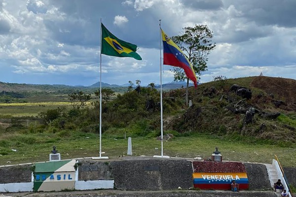 Brasil suspende las credenciales del personal diplomático venezolano