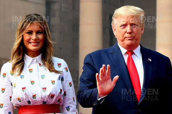 "¡Vótalo fuera!": abuchean a los Trump en los escalones de la Corte Suprema
