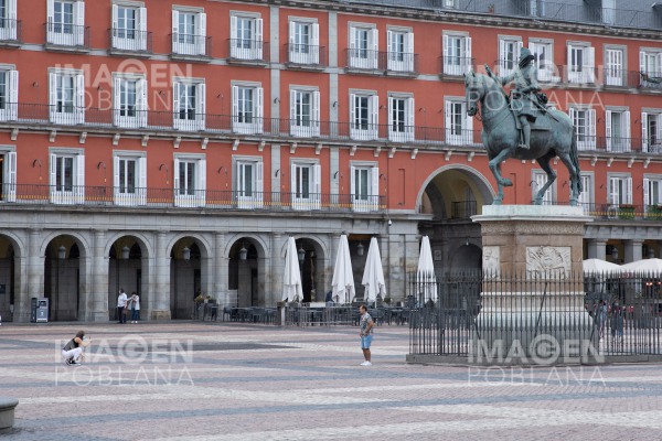 Madrid no acatará las medidas del gobierno contra el coronavirus