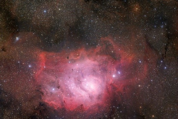 El telescopio Hubble capta espectaculares imágenes de la explosión de una supernova