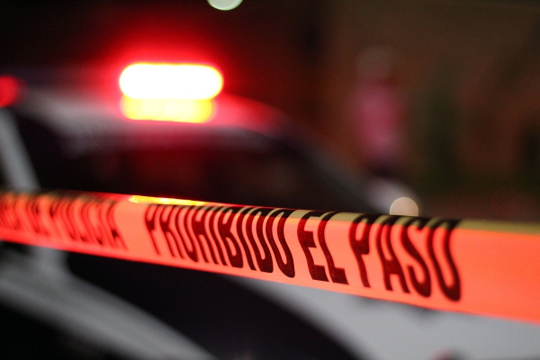 Encapuchados ejecutan a hombre en la puerta de su casa