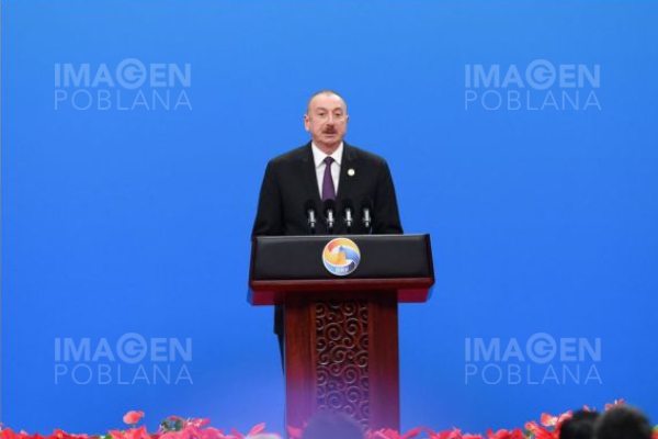 Azerbaiyán anuncia sus condiciones para el alto el fuego en Nagorno Karabaj