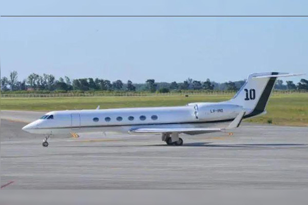 Así es el lujoso avión de Messi en el que viajarán seleccionados a Argentina