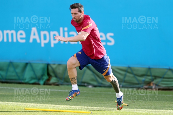 Entrenador de selección argentina dice que Messi "está contento"