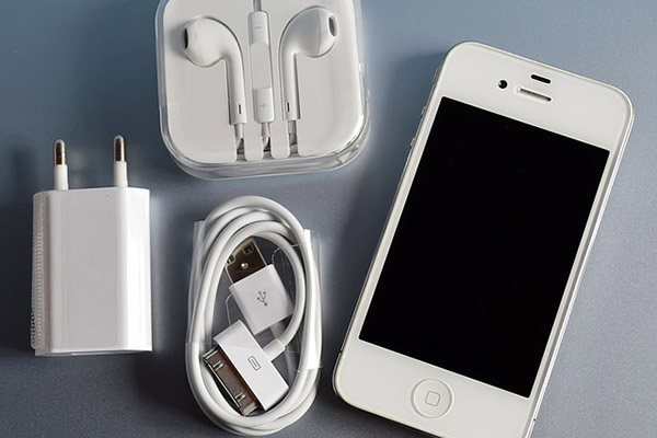 Sin cargador ni audífonos: Apple venderá el nuevo iPhone sin accesorios