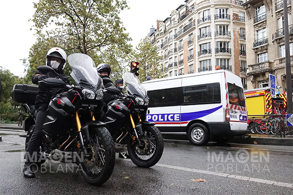 El asesino del profesor de París pagó a 2 alumnos para identificar a su víctima