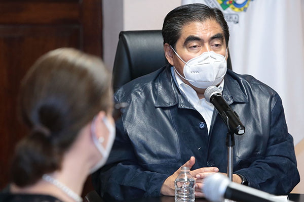 Destaca Barbosa conectividad de Puebla ante embajador de Qatar