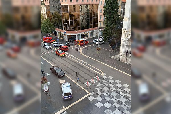 El atacante de Niza decapitó en la basílica a un hombre y a una mujer