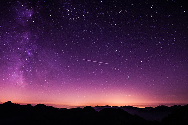 Astrónomos detectan actividad en un objeto planetario