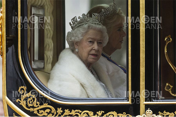 ¿Se prepara la reina Isabel II para abdicar?