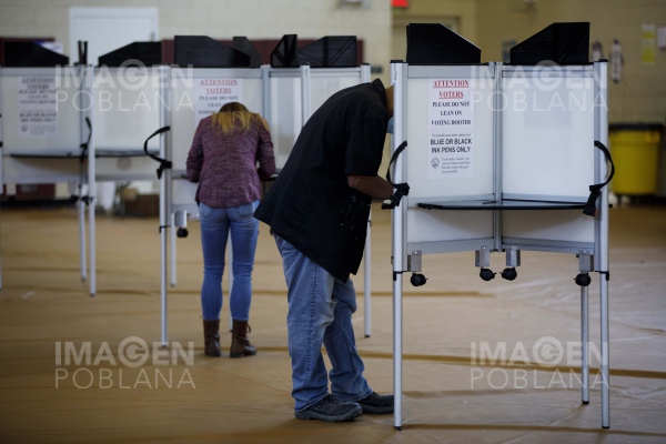 Más del 60% de la comunidad latina apoya a Biden en elecciones de EU