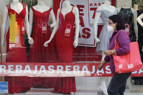 Extienden horario de cierre de comercios por fin de año