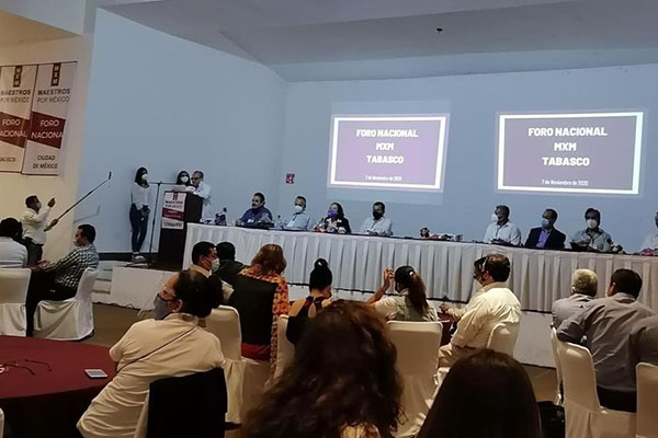 Los tres ejércitos de Elba Esther Gordillo