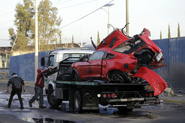 Así fue como intentó huir el conductor del mustang rojo