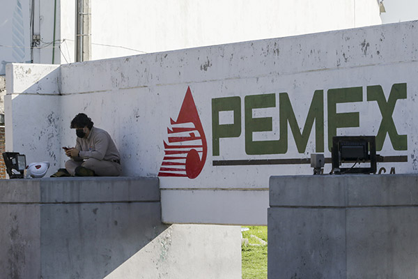 Pemex canaliza menos crudo a EU y se diversifica a otros mercados
