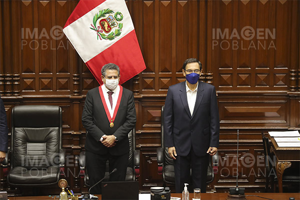 Manuel Merino asume la presidencia de Perú tras destitución de Martín Vizcarra