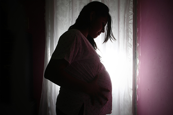 Embarazo adolescente en Latinoamérica complica oportunidad de tener empleo formal