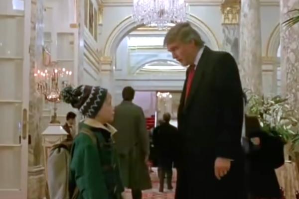Por esta razón apareció Donald Trump en